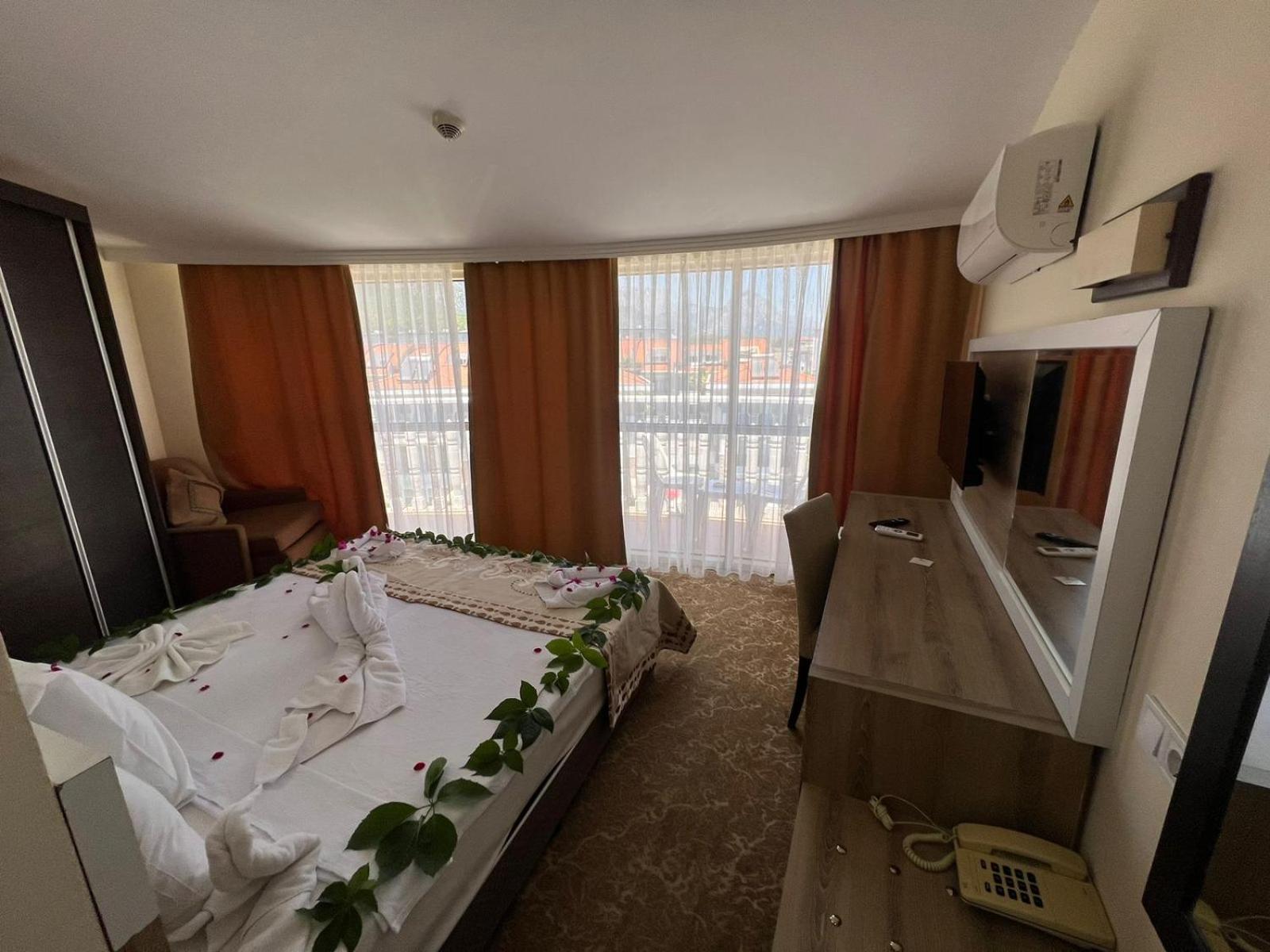 Rk Magic Dream Hotel 凯梅尔 外观 照片